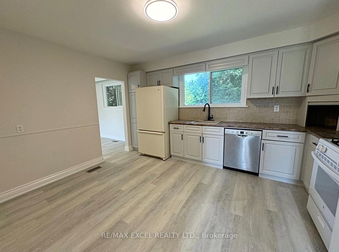 Photo 6 of 29 Arrowflight Drive, Markham, Bullock — HOMEH