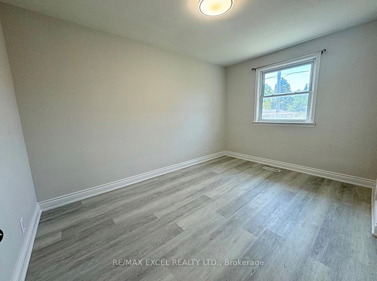 Photo 10 of 29 Arrowflight Drive, Markham, Bullock — HOMEH