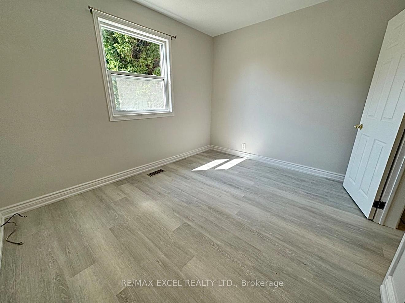 Photo 14 of 29 Arrowflight Drive, Markham, Bullock — HOMEH