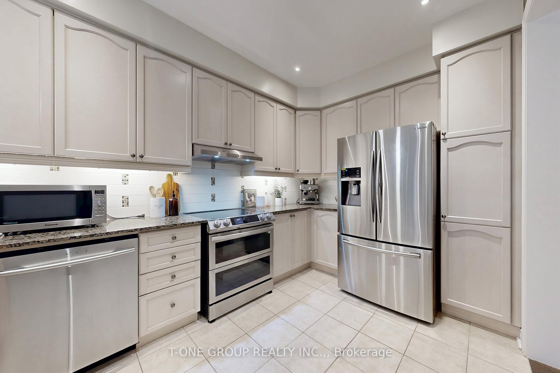 Photo 5 of 55 Princess Diana Drive, Markham, Cathedraltown — HOMEH