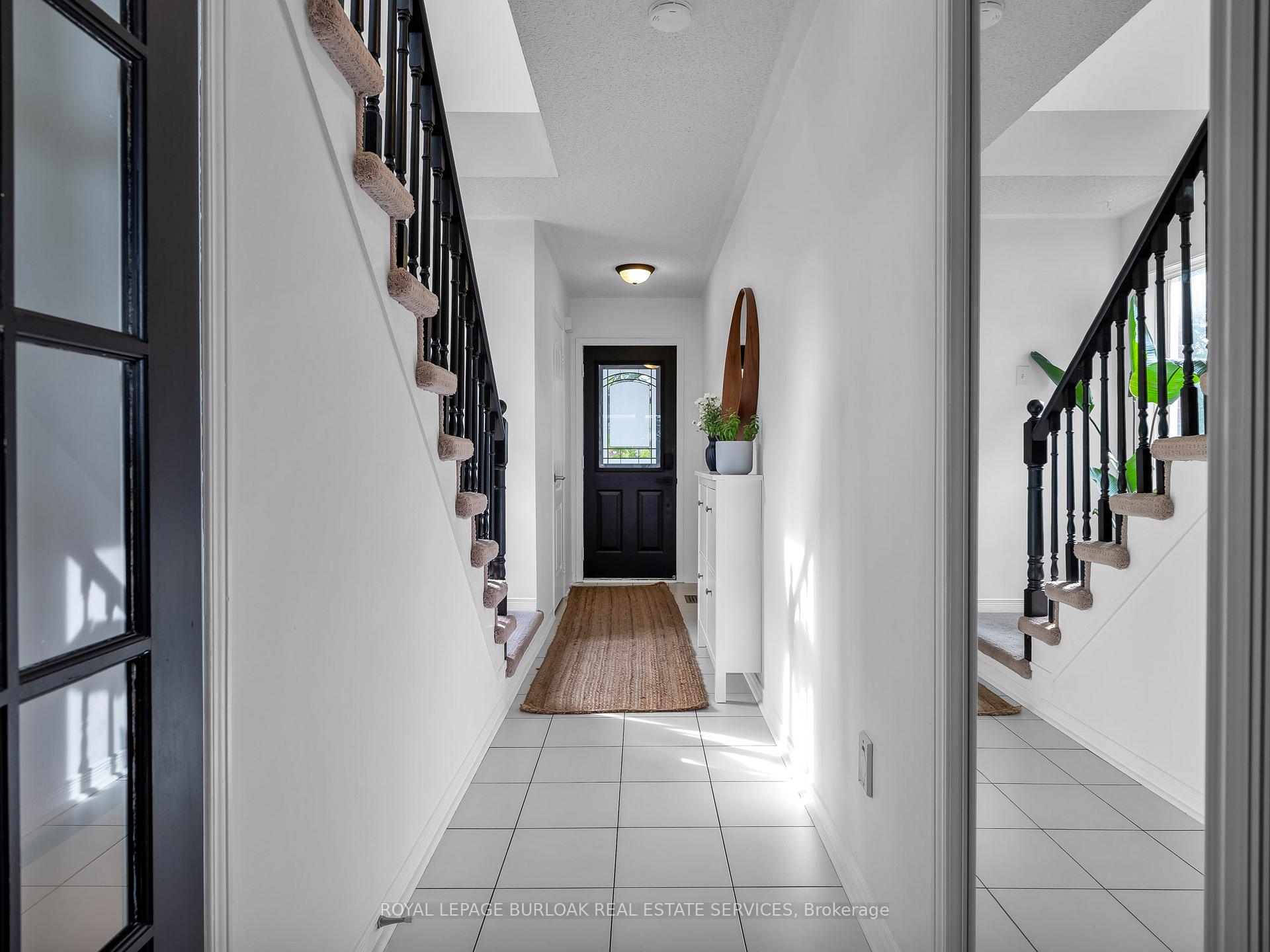 Photo 5 of 14 Thornlodge Drive, Hamilton, Waterdown — HOMEH