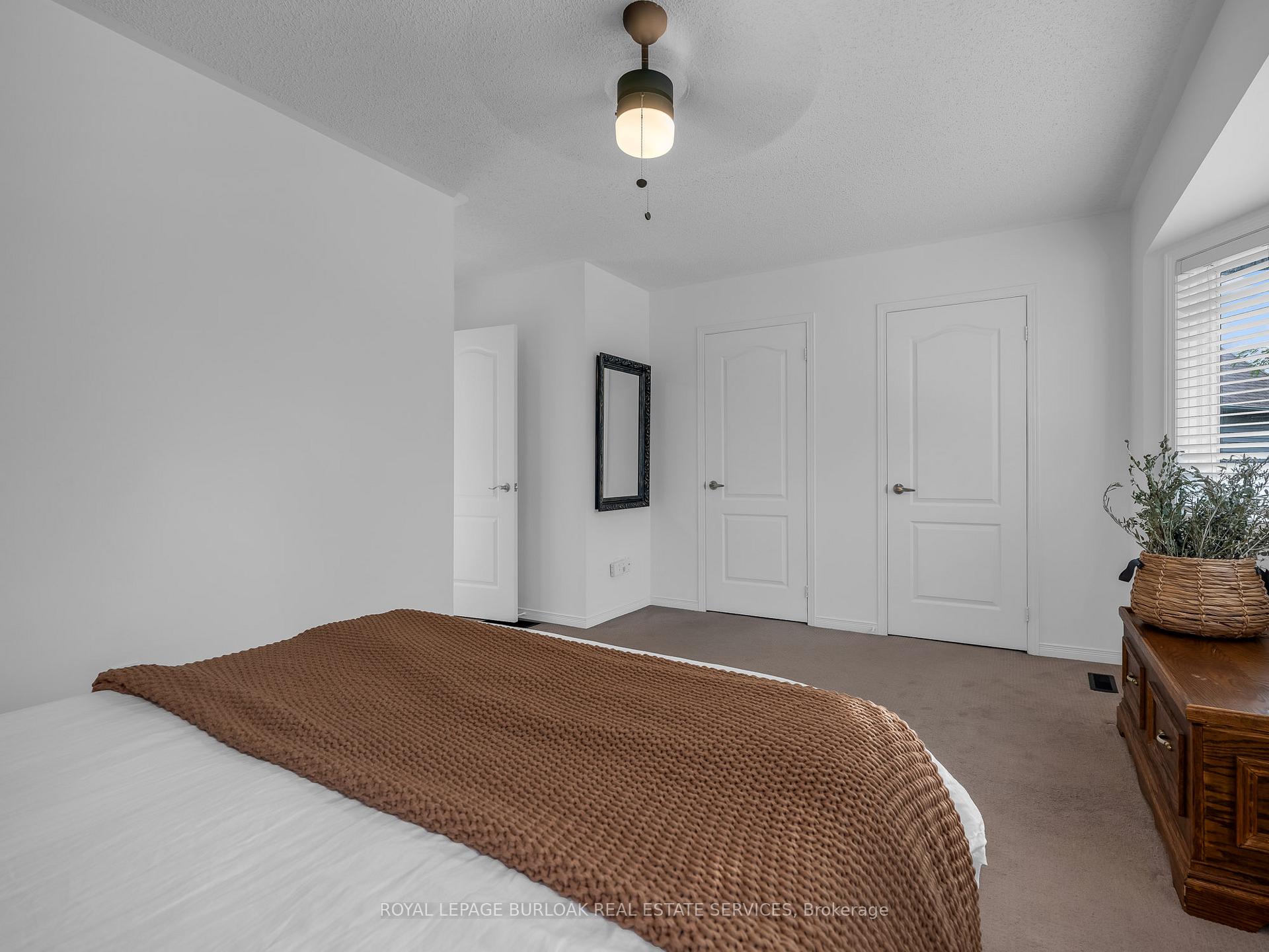 Photo 18 of 14 Thornlodge Drive, Hamilton, Waterdown — HOMEH