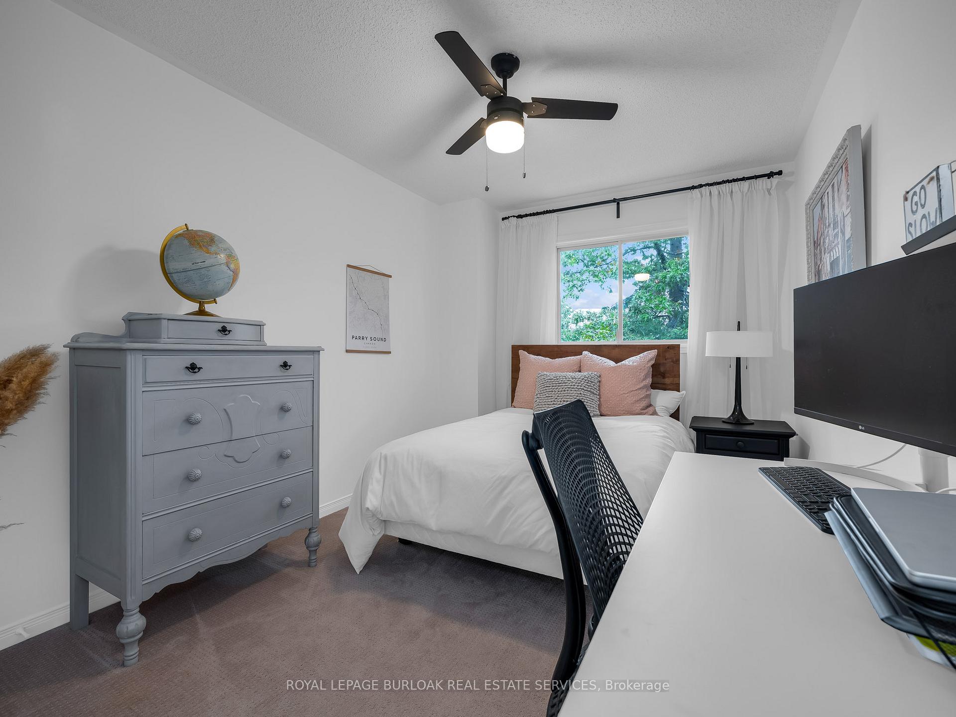 Photo 20 of 14 Thornlodge Drive, Hamilton, Waterdown — HOMEH