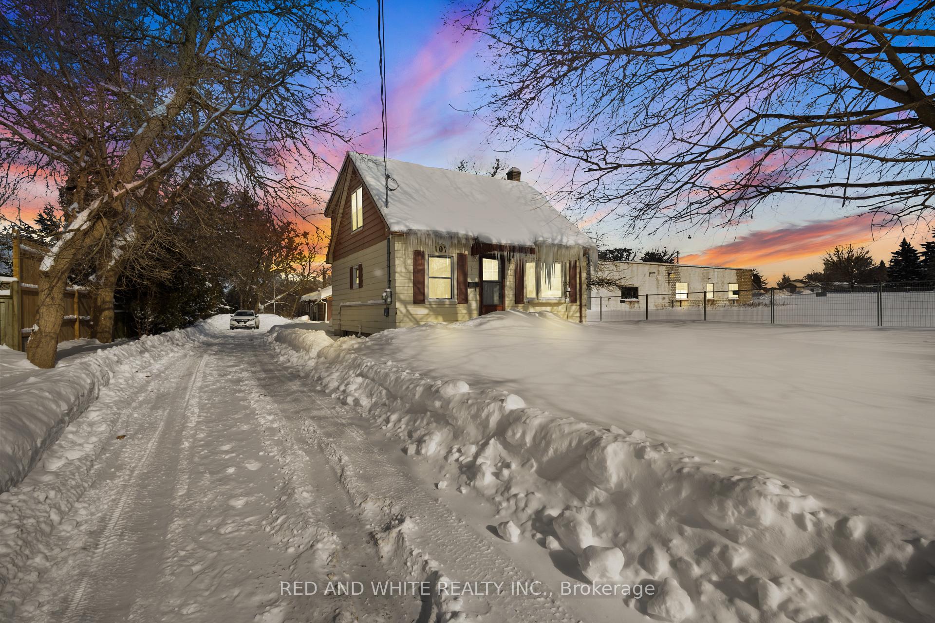Photo 1 of 107 Bloomingdale Road N, Kitchener — HOMEH