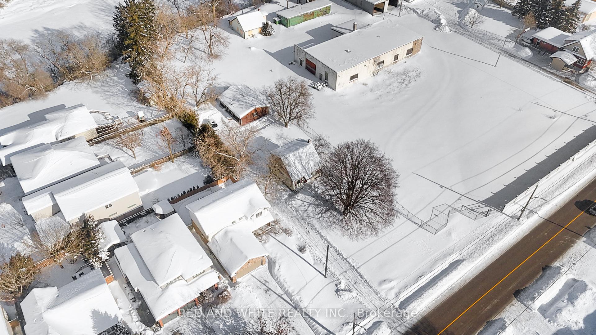 Photo 4 of 107 Bloomingdale Road N, Kitchener — HOMEH