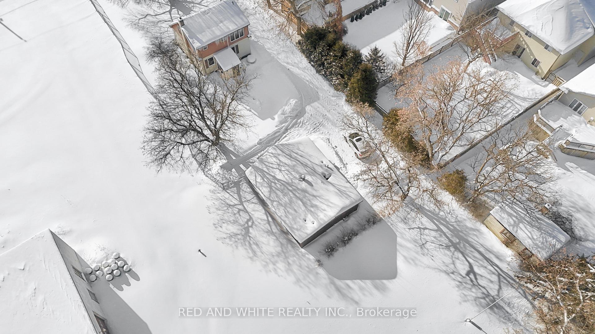 Photo 12 of 107 Bloomingdale Road N, Kitchener — HOMEH