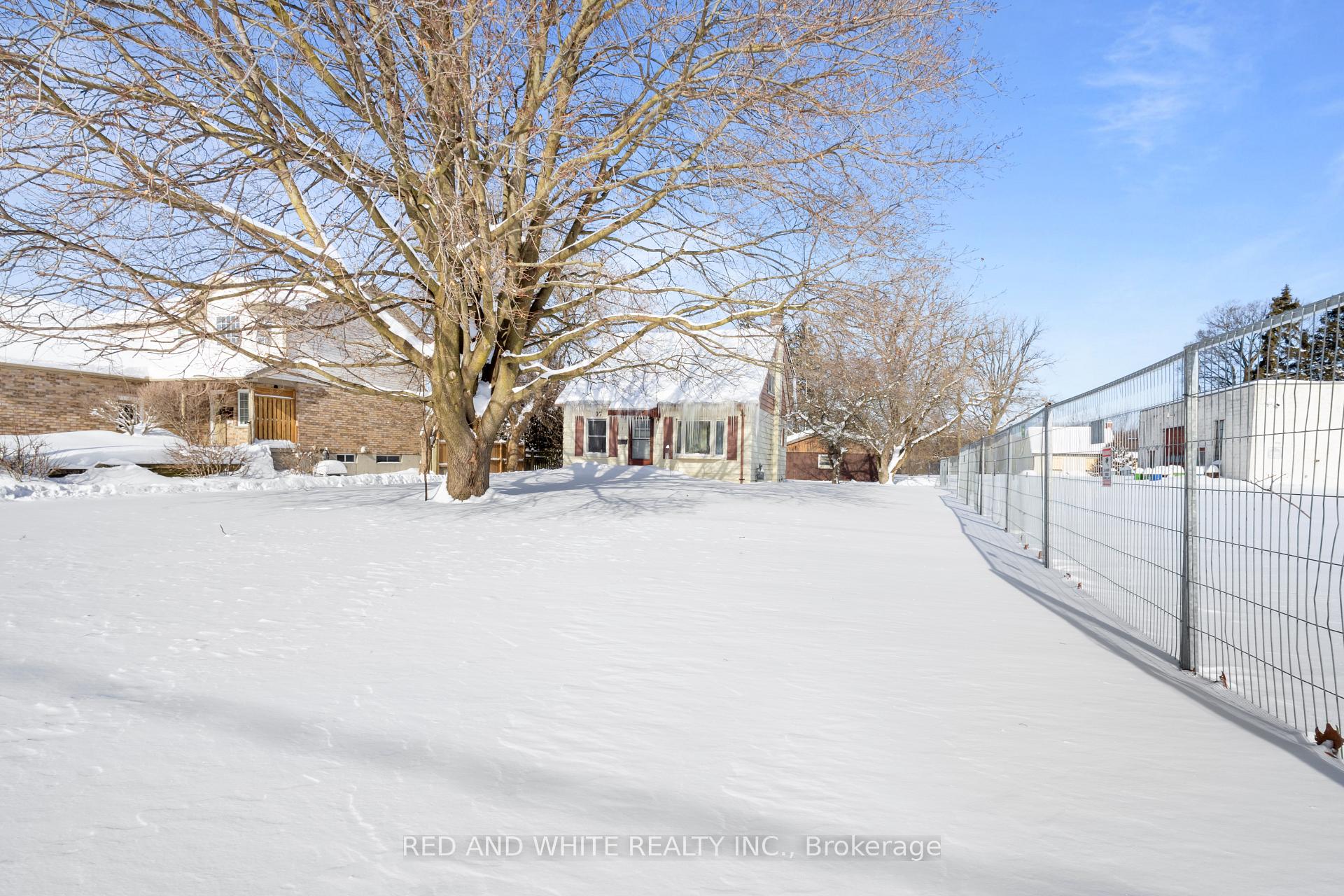 Photo 22 of 107 Bloomingdale Road N, Kitchener — HOMEH
