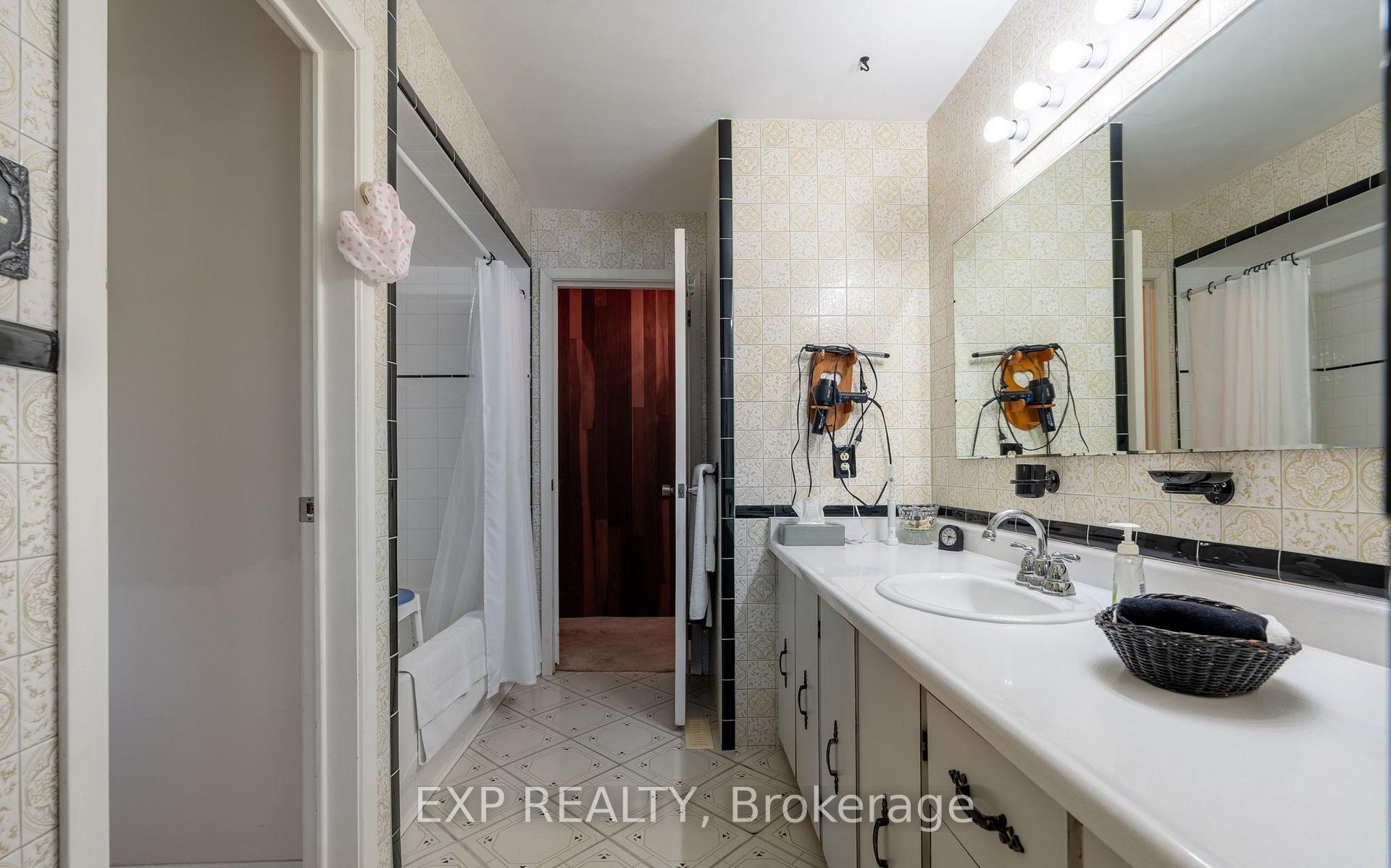 Photo 21 of 1215 Derry Road, Milton, Rural Milton West — HOMEH