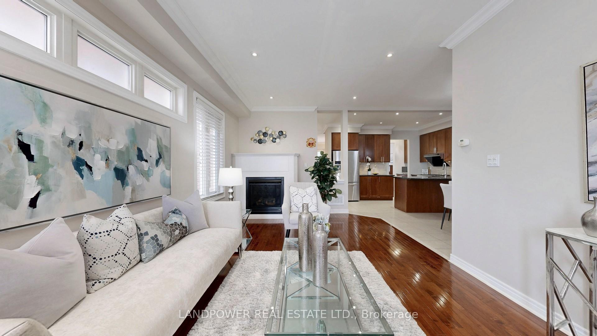 Photo 4 of 19 Snowcreek Street, Markham, Cornell — HOMEH