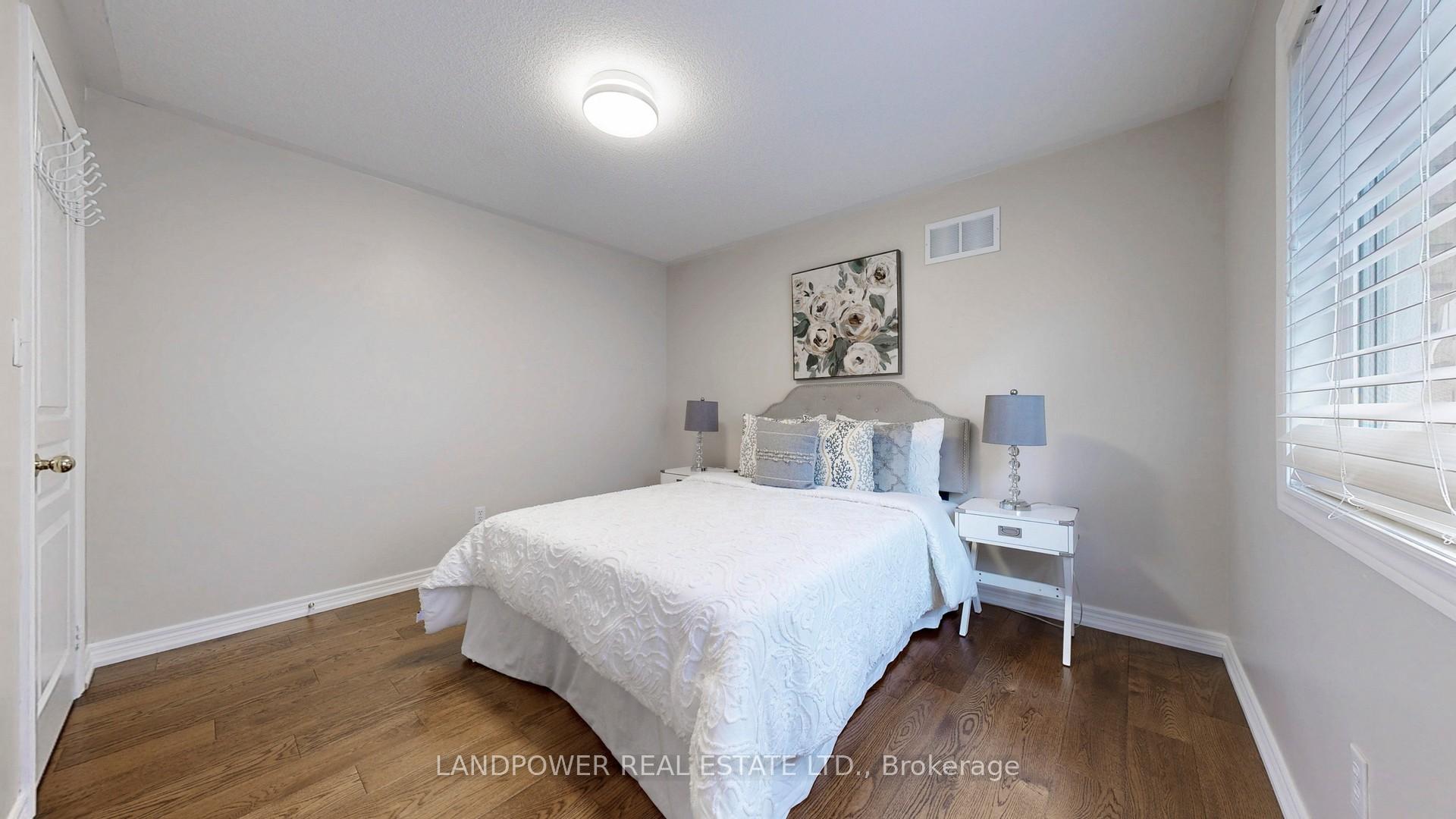 Photo 32 of 19 Snowcreek Street, Markham, Cornell — HOMEH