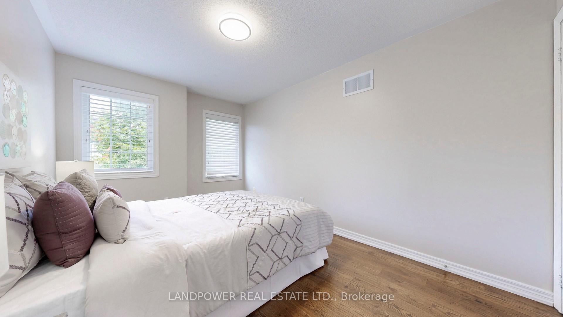 Photo 37 of 19 Snowcreek Street, Markham, Cornell — HOMEH