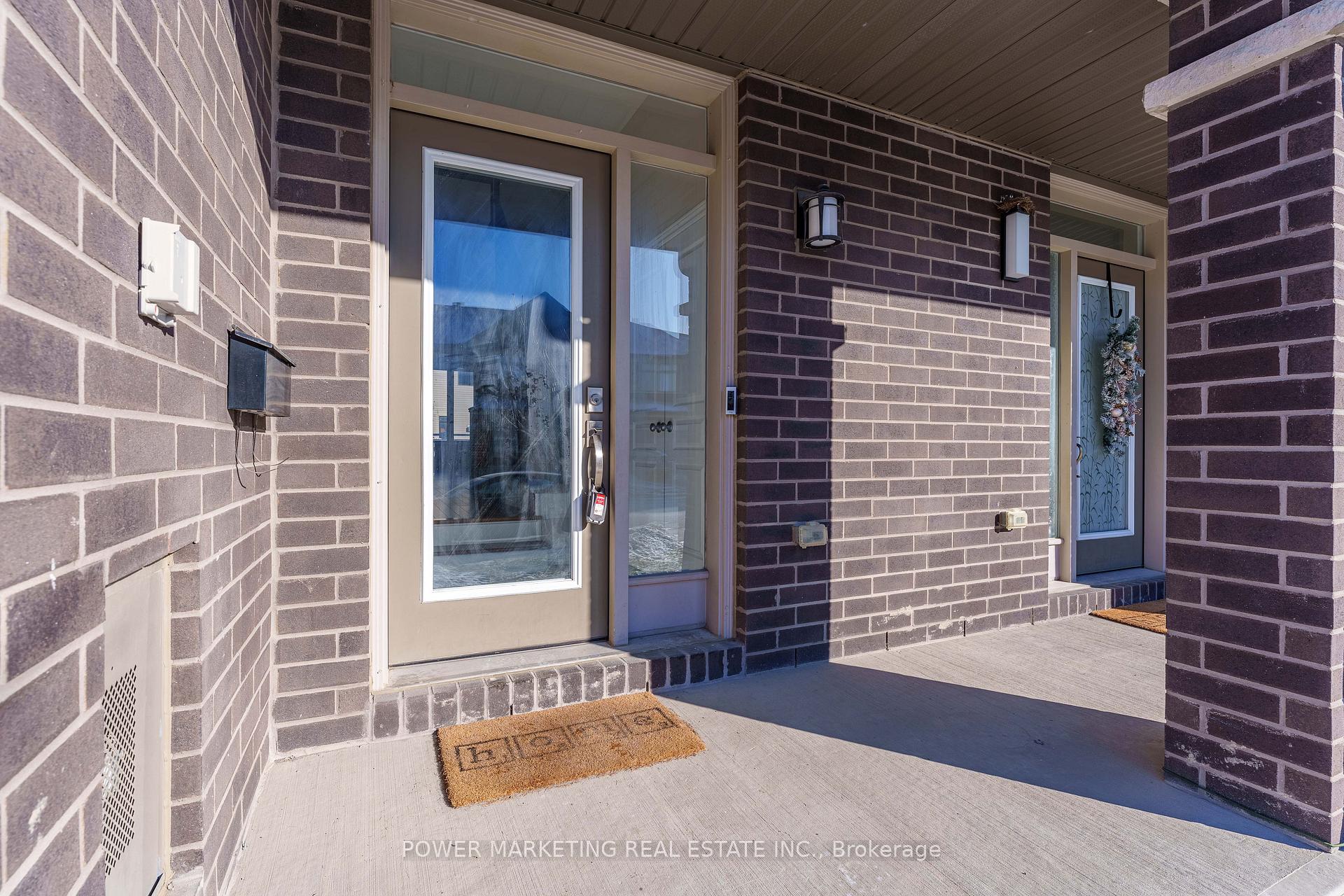 Photo 3 of 544 Triangle Street, Ottawa, Kanata - Emerald Meadows/Trailwest — HOMEH