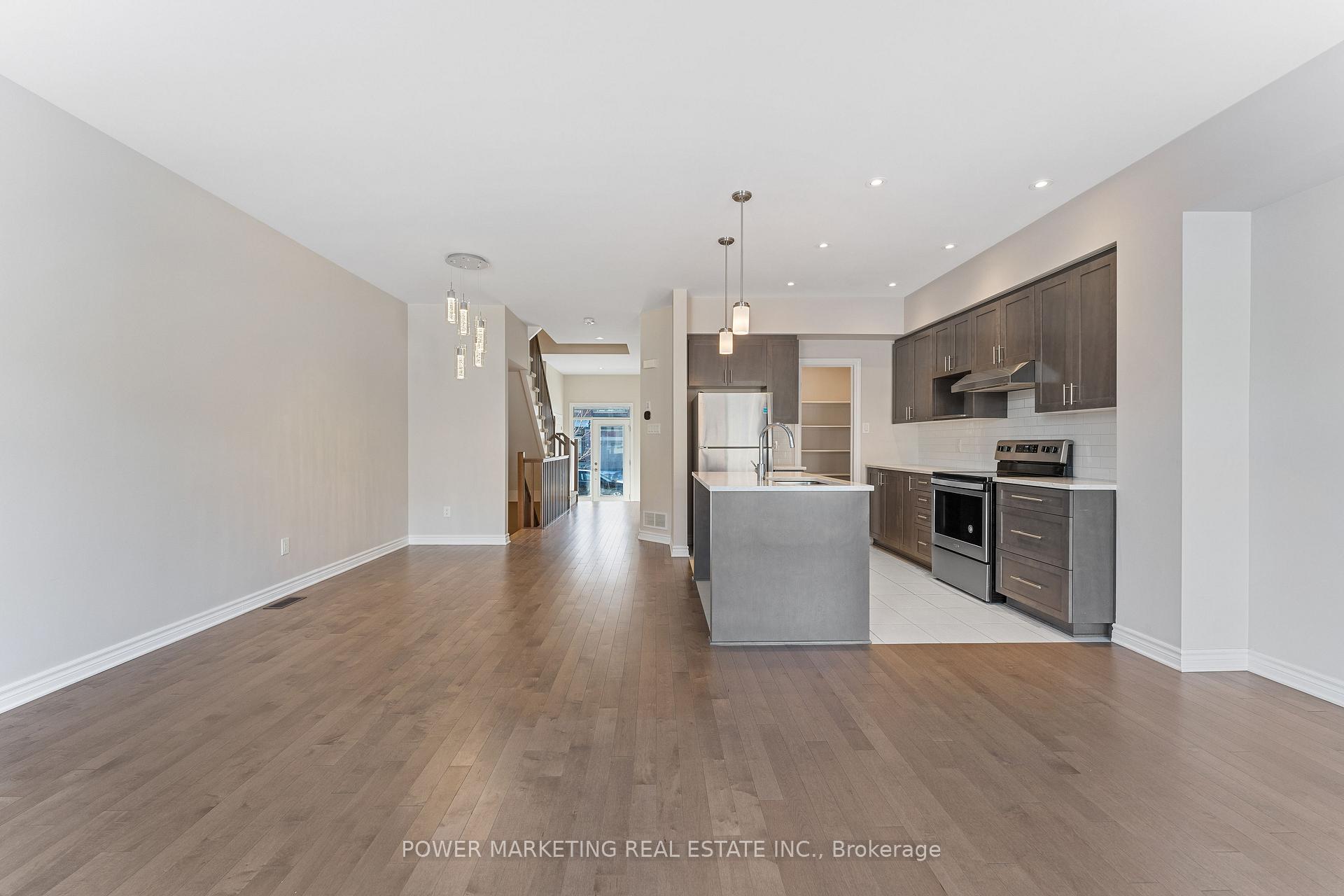 Photo 9 of 544 Triangle Street, Ottawa, Kanata - Emerald Meadows/Trailwest — HOMEH