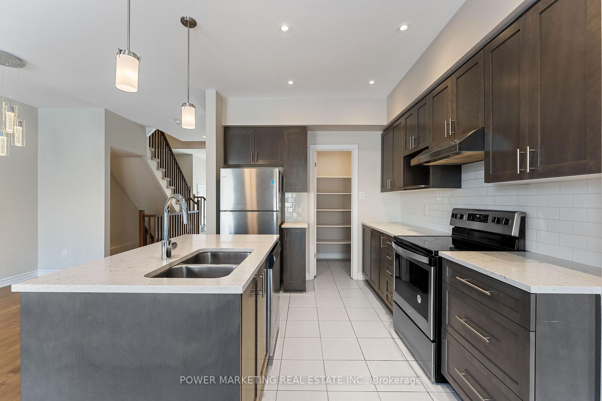 Photo 12 of 544 Triangle Street, Ottawa, Kanata - Emerald Meadows/Trailwest — HOMEH