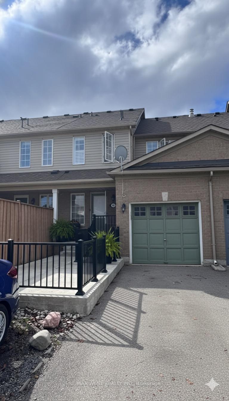 Front of Unit 1, 66 Manley Lane