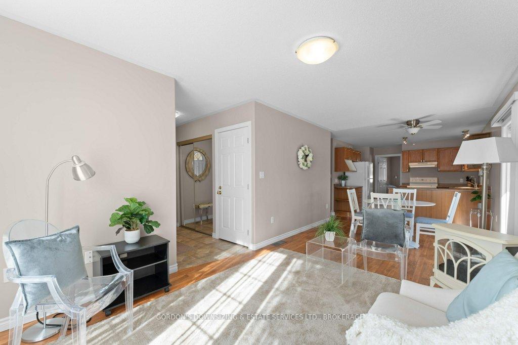 Photo 6 of 687 Arbour Crescent, Kingston, East Gardiners Rd — HOMEH