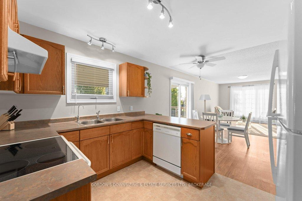 Photo 13 of 687 Arbour Crescent, Kingston, East Gardiners Rd — HOMEH
