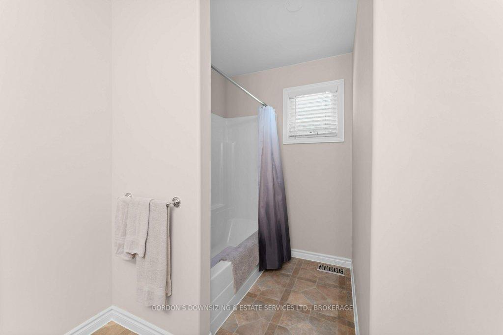 Photo 25 of 687 Arbour Crescent, Kingston, East Gardiners Rd — HOMEH