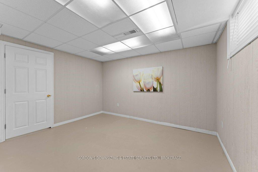 Photo 34 of 687 Arbour Crescent, Kingston, East Gardiners Rd — HOMEH