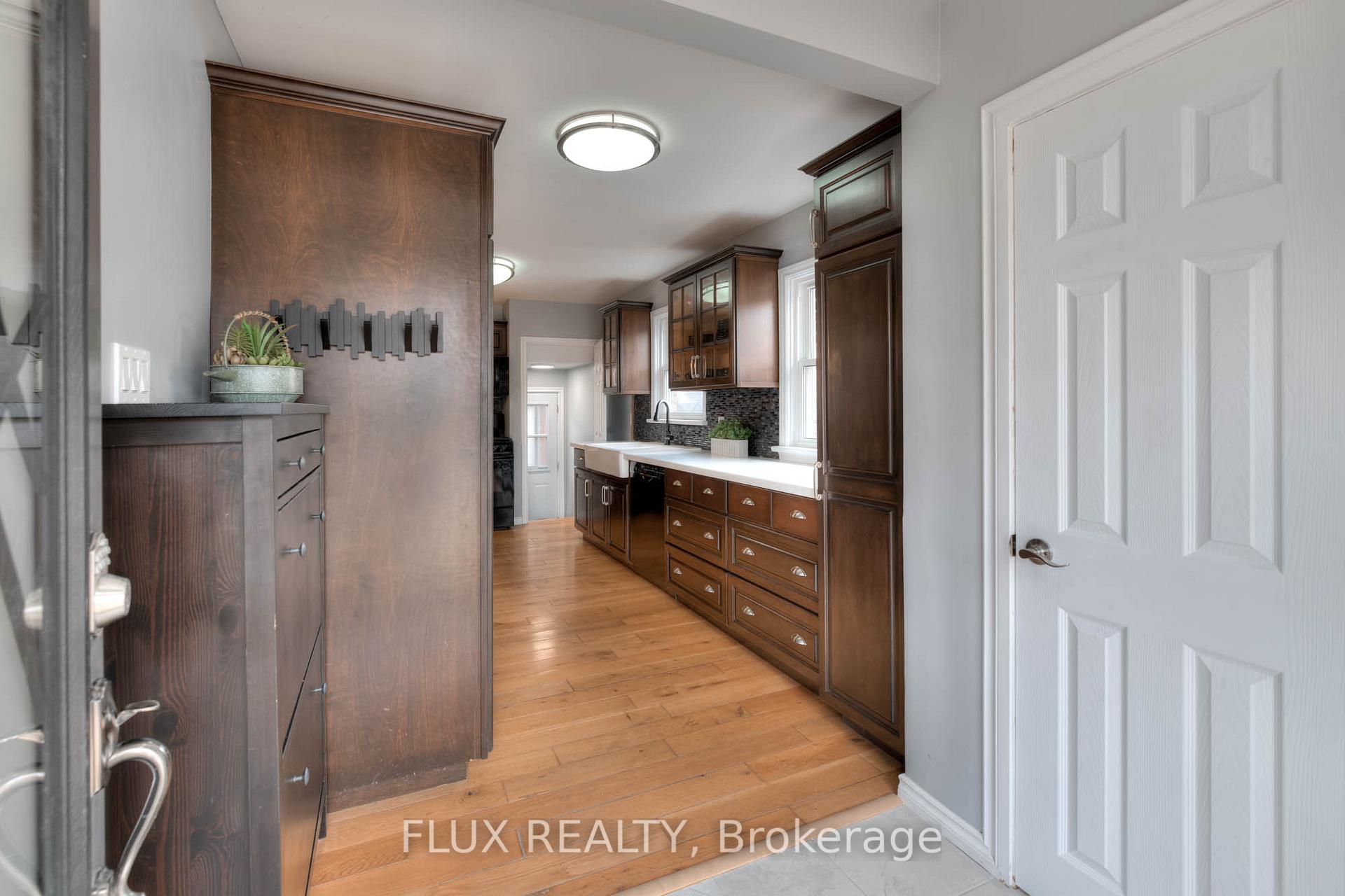 Photo 6 of 36 Perkell Place, Kitchener — HOMEH