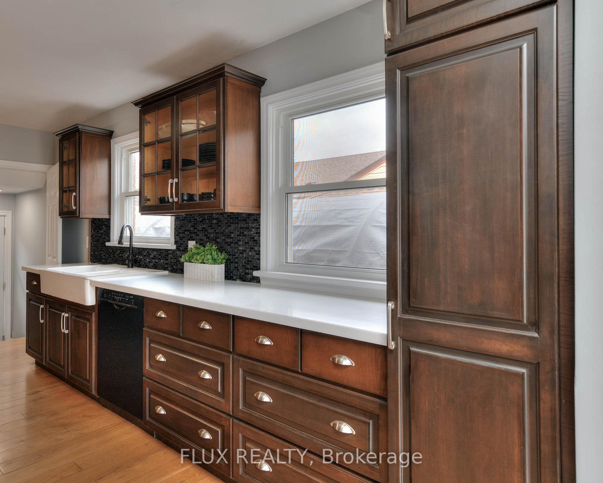 Photo 8 of 36 Perkell Place, Kitchener — HOMEH