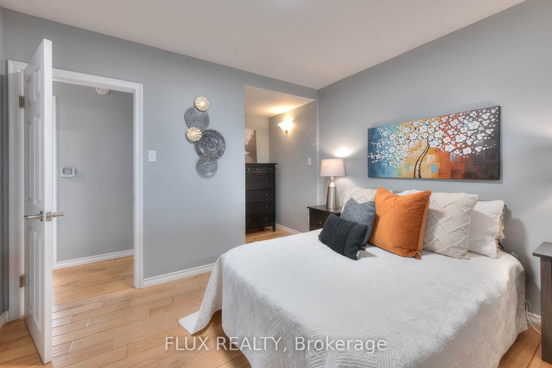 Photo 20 of 36 Perkell Place, Kitchener — HOMEH