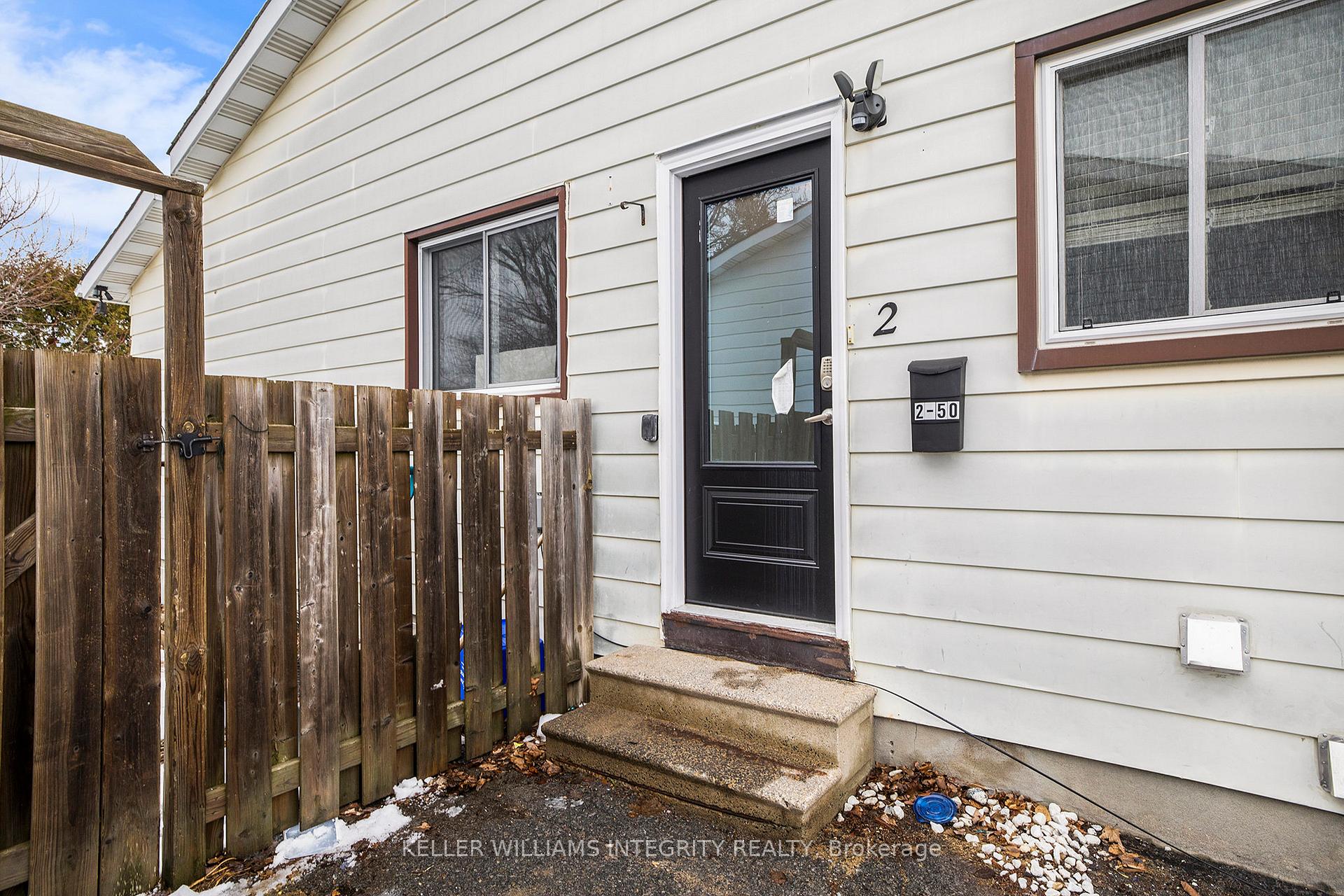 Photo 3 of 50 Binscarth Crescent, Ottawa, Kanata - Glencairn/Hazeldean — HOMEH