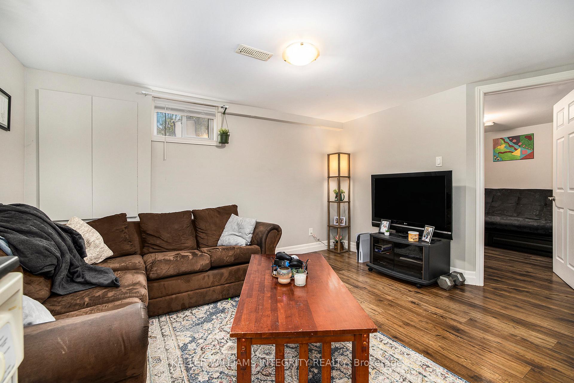 Photo 5 of 50 Binscarth Crescent, Ottawa, Kanata - Glencairn/Hazeldean — HOMEH