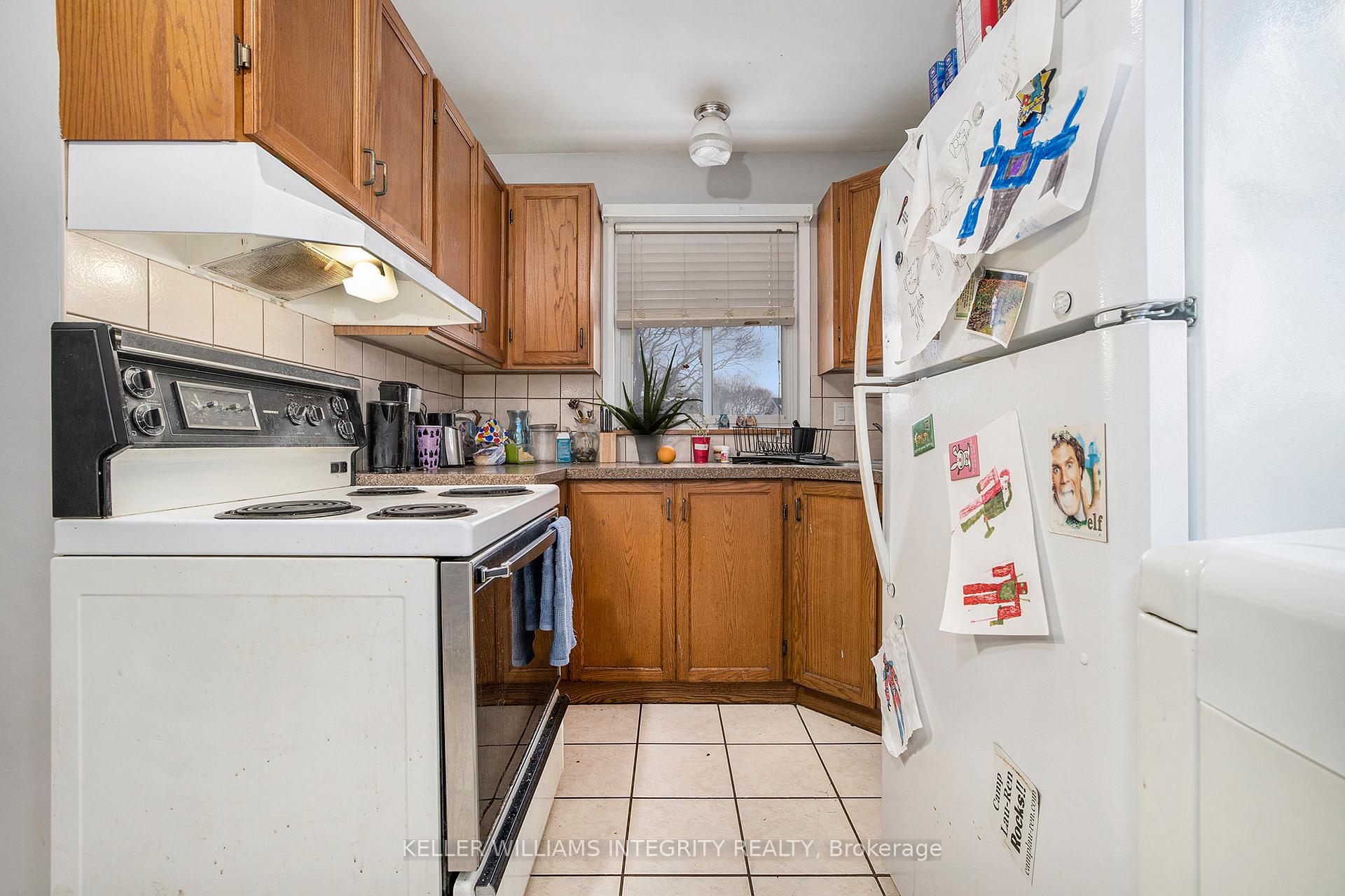 Photo 20 of 50 Binscarth Crescent, Ottawa, Kanata - Glencairn/Hazeldean — HOMEH