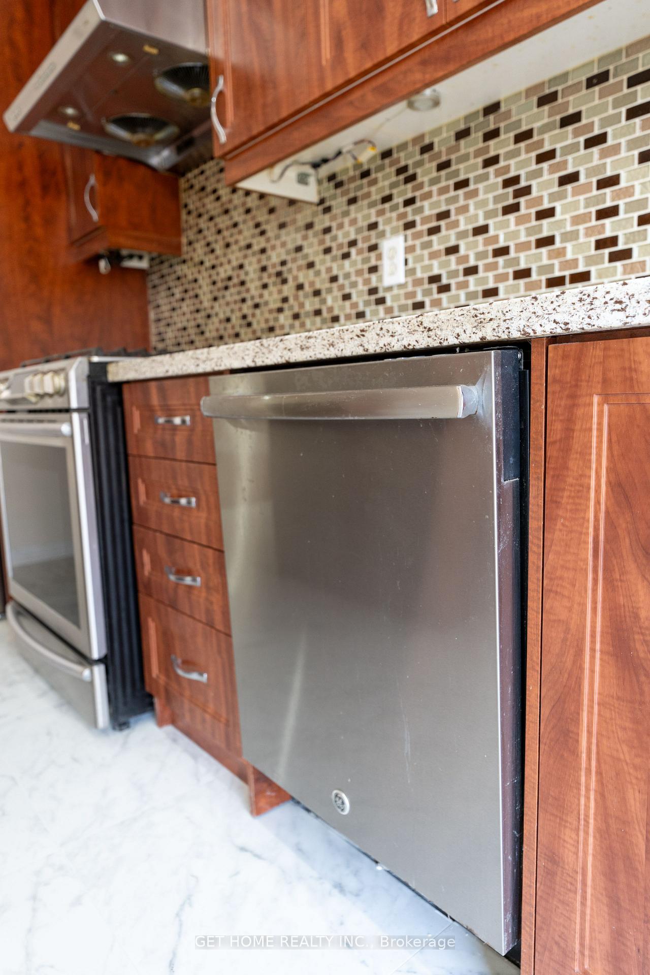 Photo 13 of 163 Roy Rainey Avenue, Markham, Wismer — HOMEH