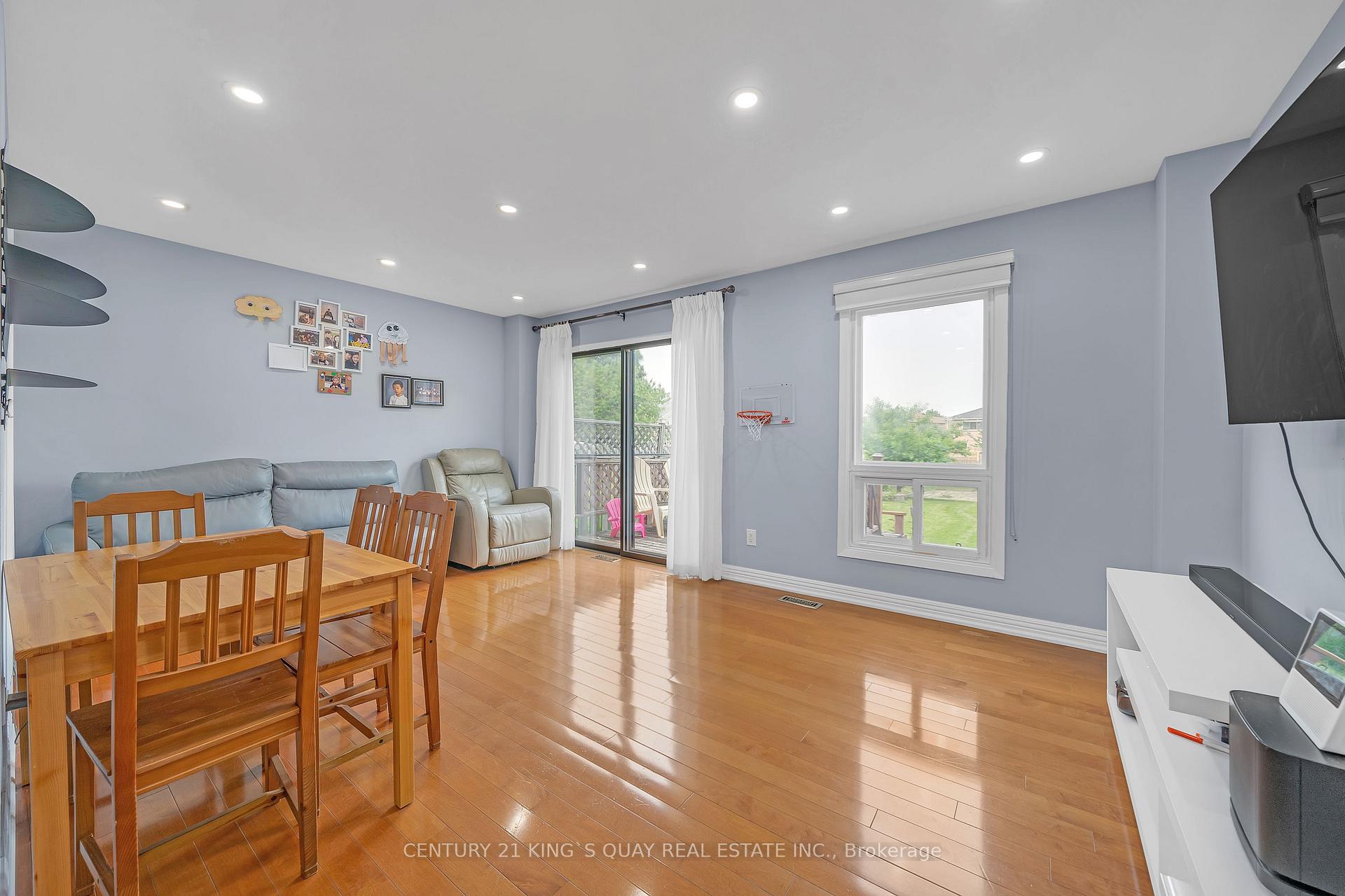 Photo 7 of 43 Chichester Road, Markham, Milliken Mills East — HOMEH