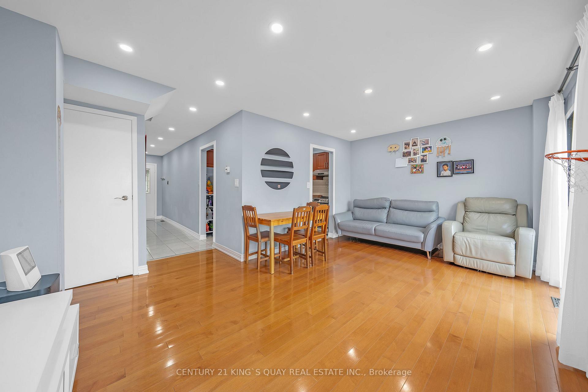Photo 8 of 43 Chichester Road, Markham, Milliken Mills East — HOMEH