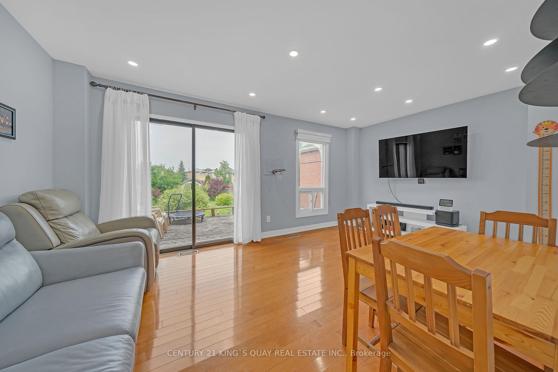 Photo 9 of 43 Chichester Road, Markham, Milliken Mills East — HOMEH