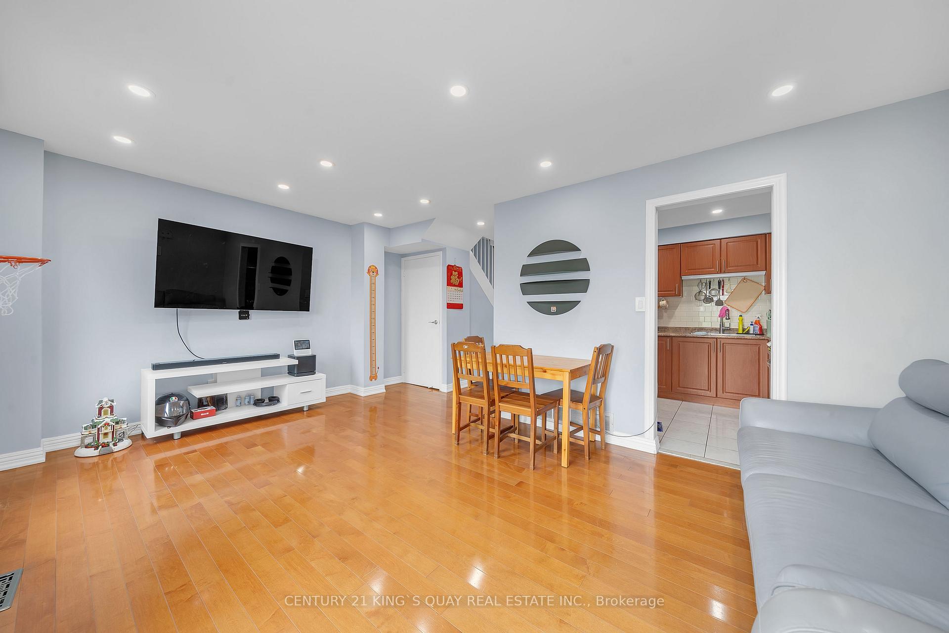 Photo 10 of 43 Chichester Road, Markham, Milliken Mills East — HOMEH