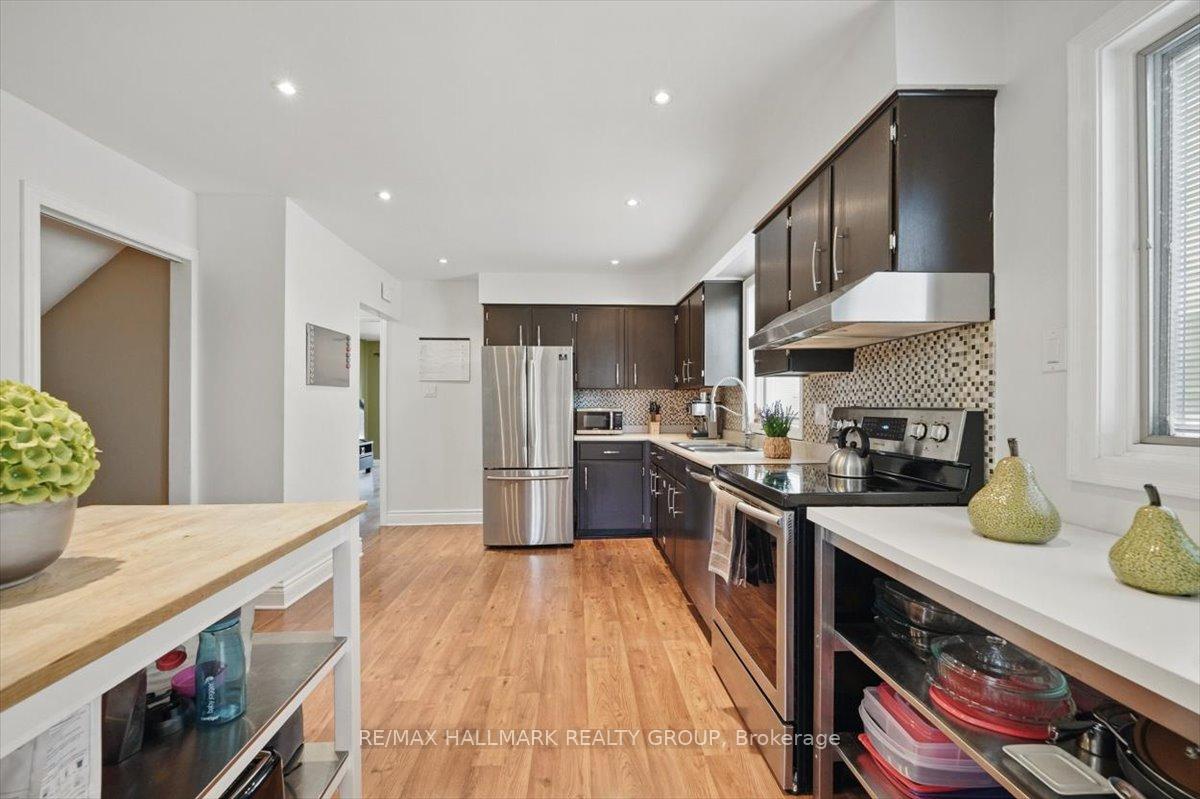 Photo 7 of 20 Equestrian Drive, Ottawa, Kanata - Bridlewood — HOMEH