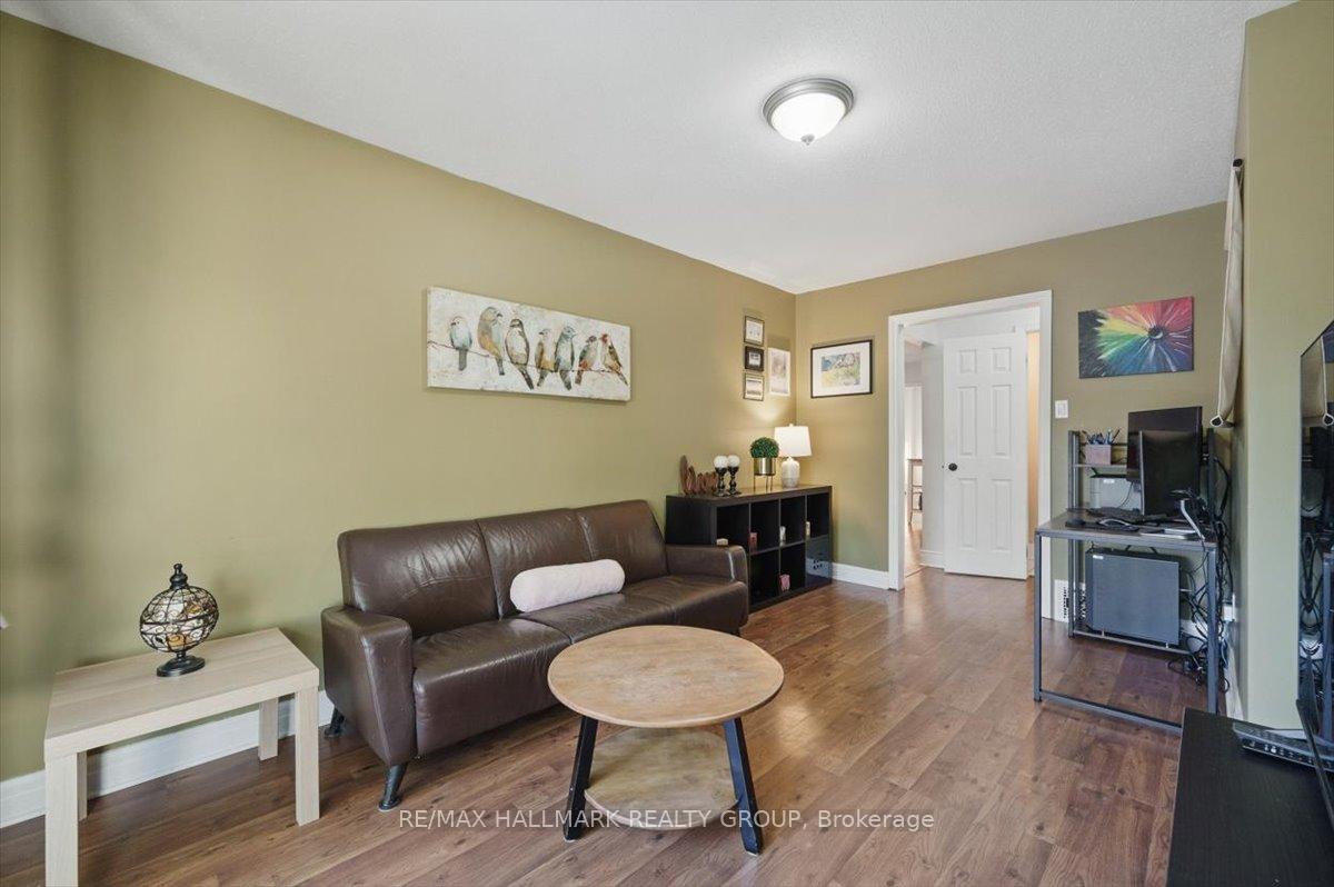 Photo 14 of 20 Equestrian Drive, Ottawa, Kanata - Bridlewood — HOMEH
