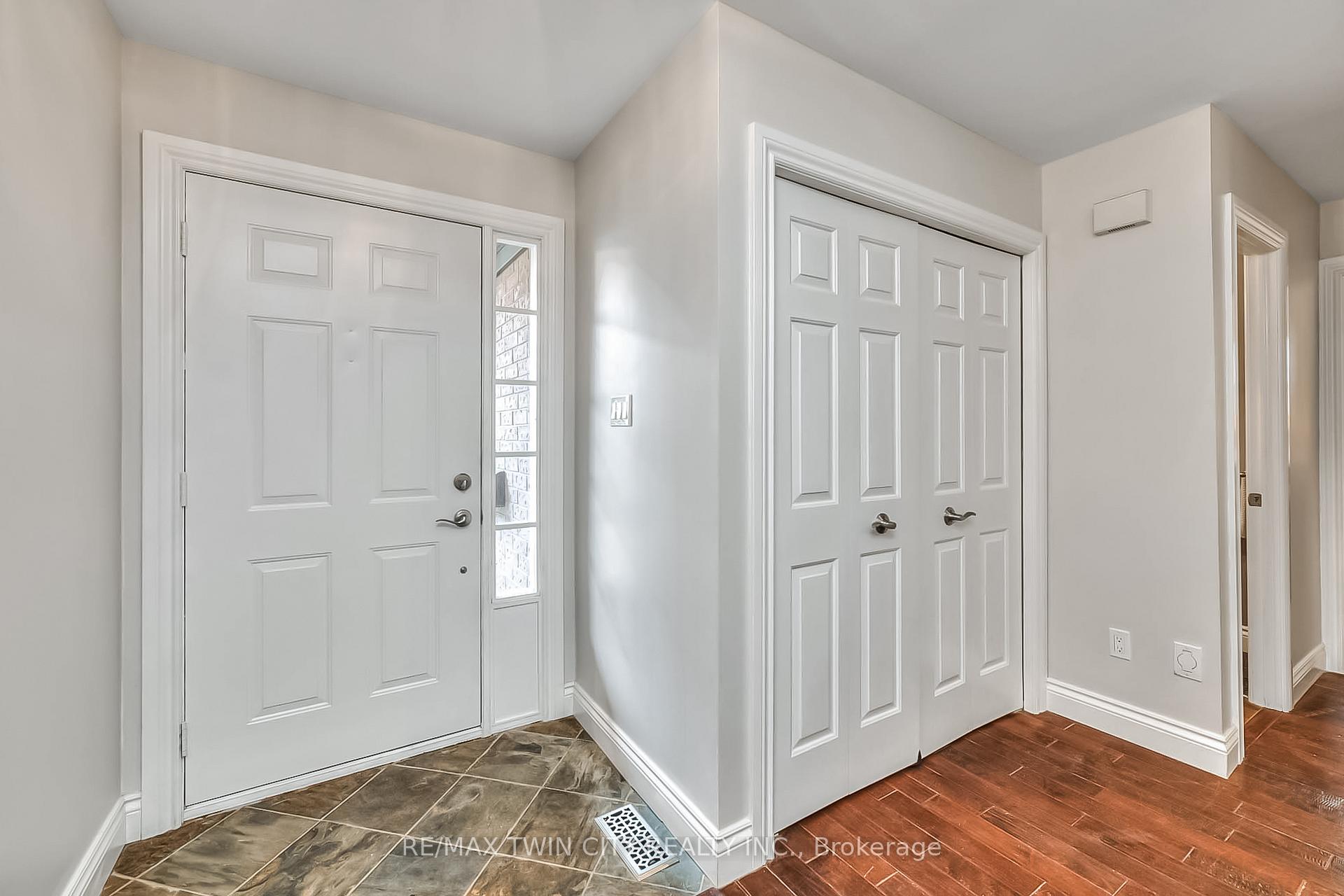 Photo 4 of 340 Grand River Boulevard, Kitchener — HOMEH