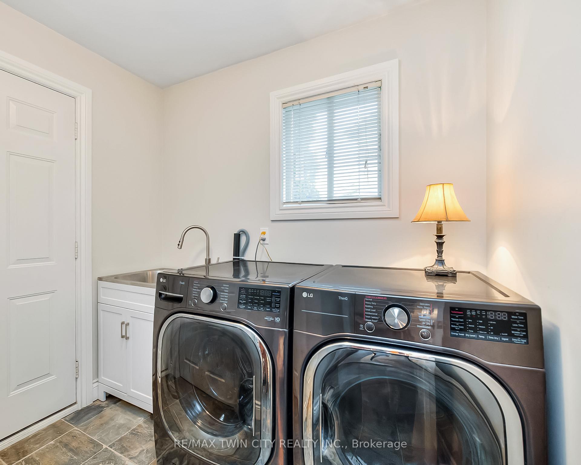 Photo 9 of 340 Grand River Boulevard, Kitchener — HOMEH
