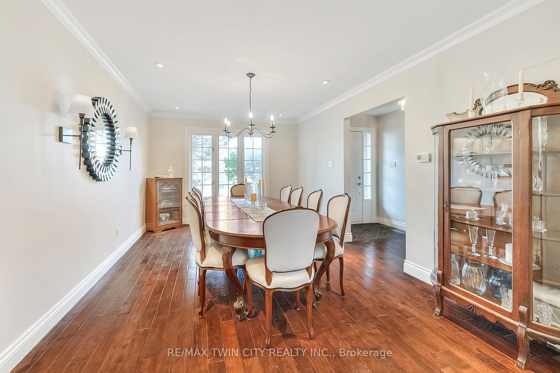 Photo 10 of 340 Grand River Boulevard, Kitchener — HOMEH