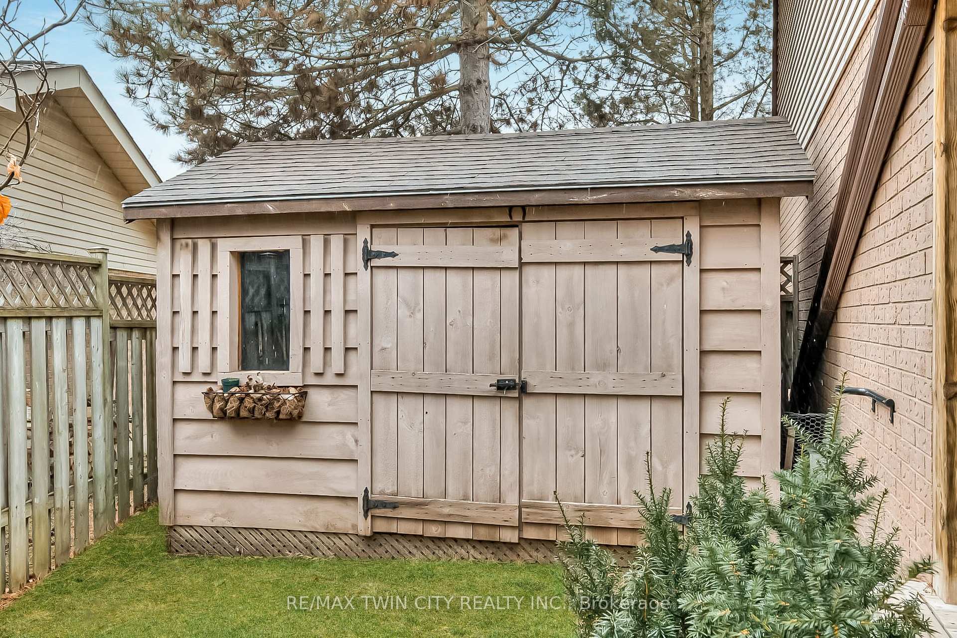 Photo 45 of 340 Grand River Boulevard, Kitchener — HOMEH