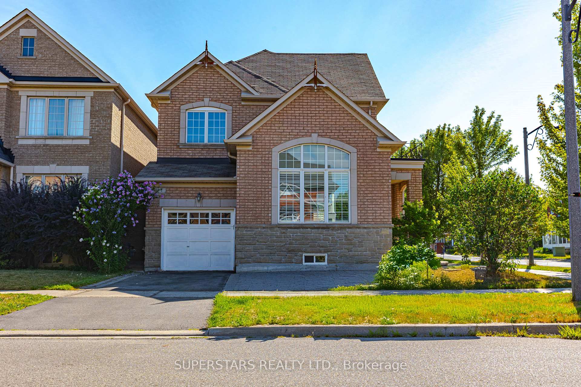 Front of 1 Stoney Creek Drive