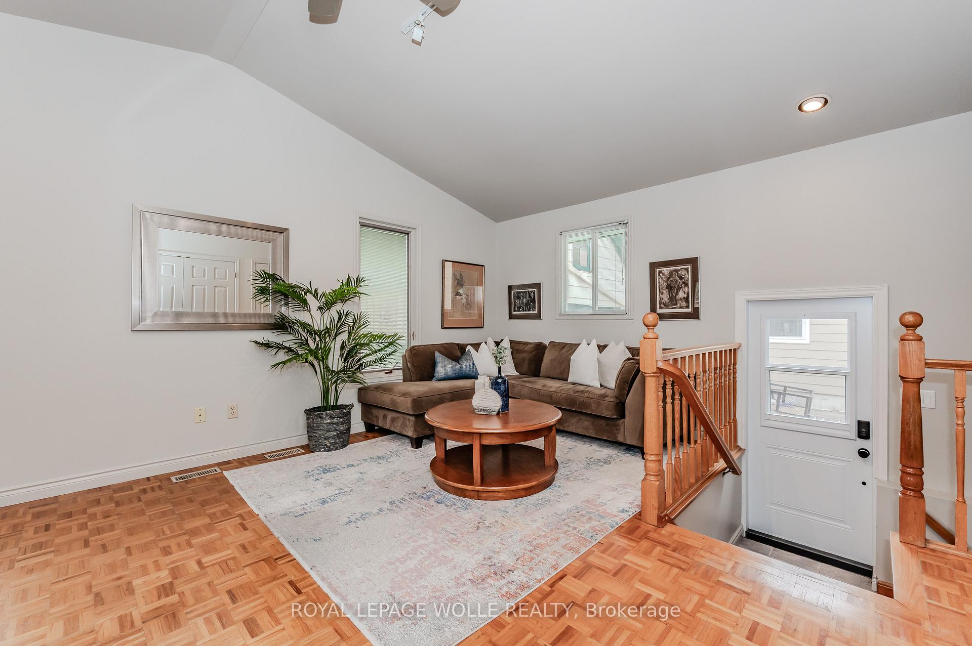 Photo 16 of 26 Brubacher Street, Kitchener — HOMEH