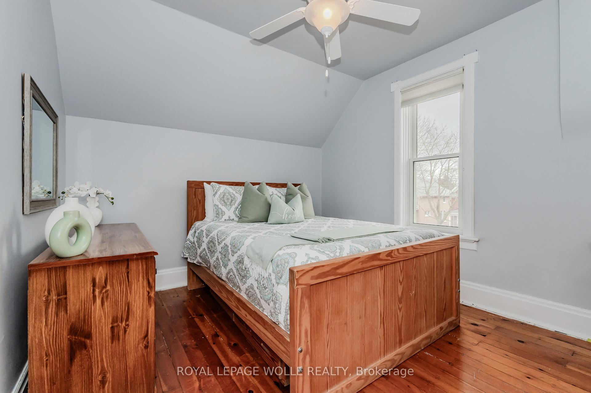 Photo 23 of 26 Brubacher Street, Kitchener — HOMEH