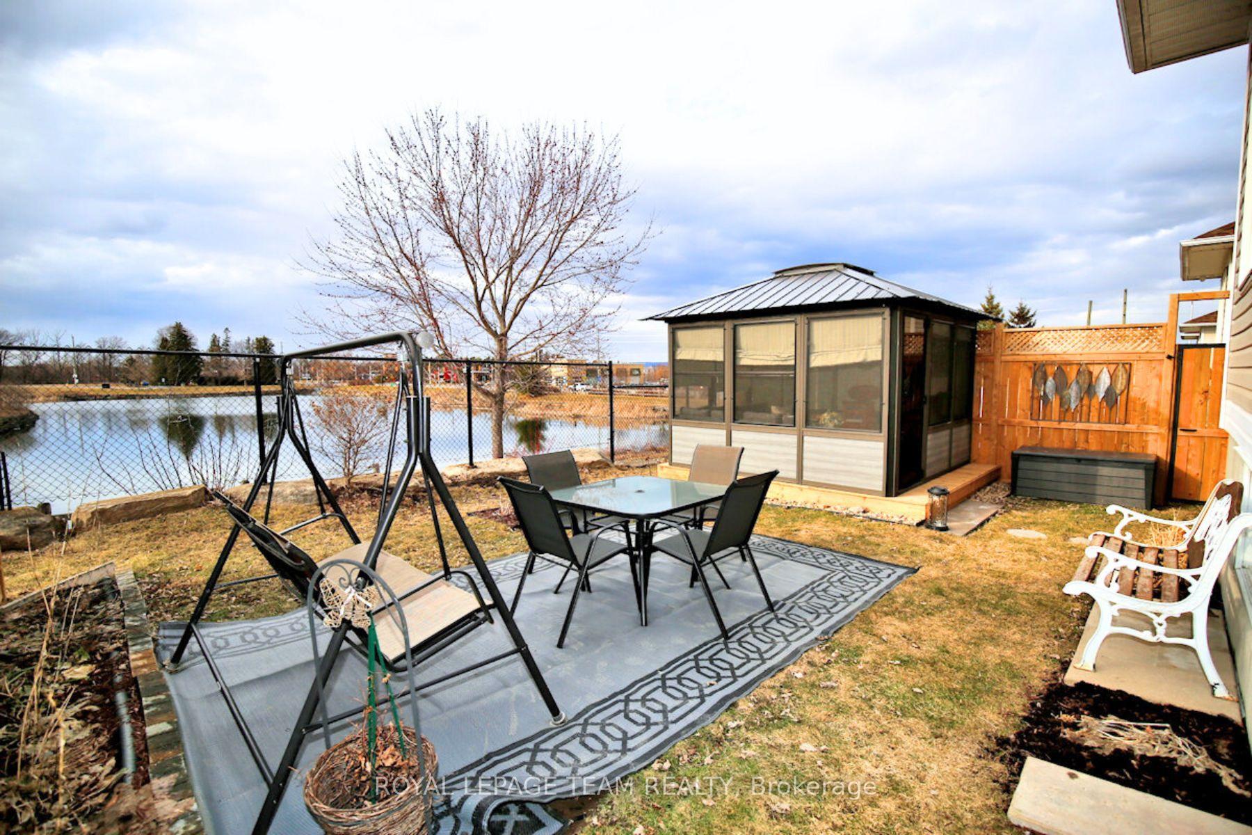Photo 5 of 335 Breckenridge Crescent, Ottawa, Kanata - Morgan's Grant/South March — HOMEH