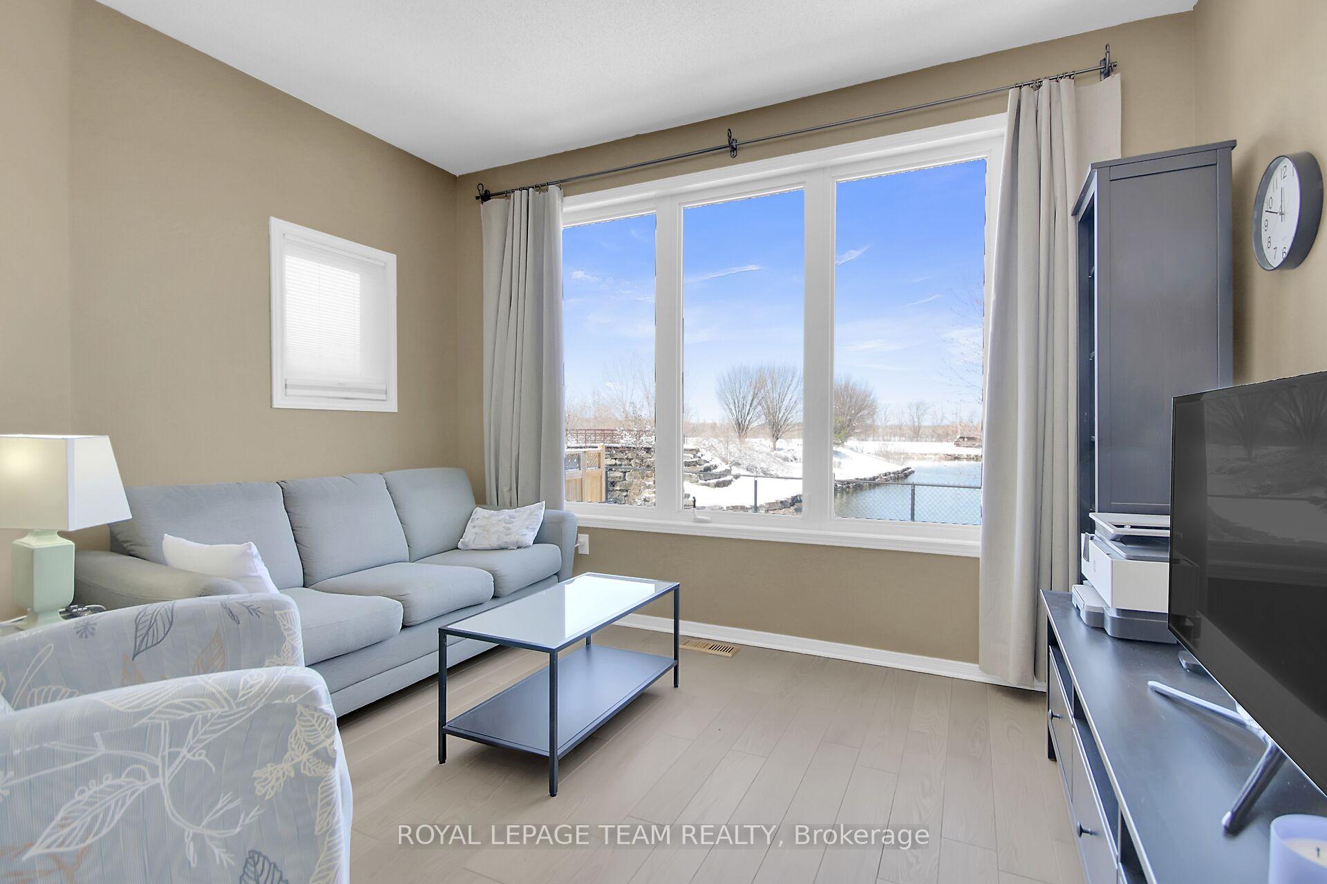 Photo 12 of 335 Breckenridge Crescent, Ottawa, Kanata - Morgan's Grant/South March — HOMEH