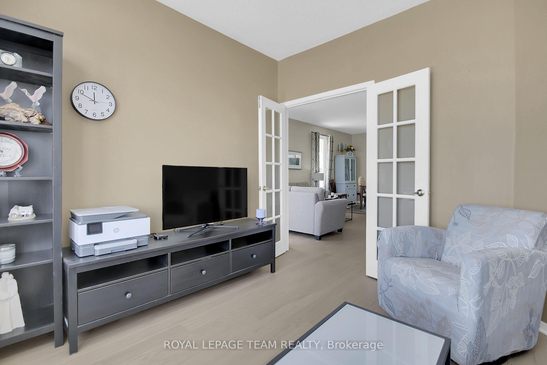 Photo 14 of 335 Breckenridge Crescent, Ottawa, Kanata - Morgan's Grant/South March — HOMEH