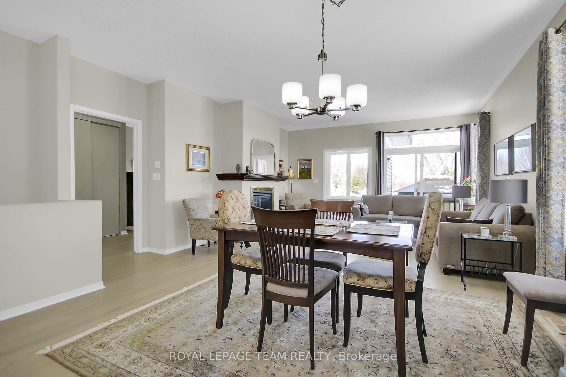Photo 18 of 335 Breckenridge Crescent, Ottawa, Kanata - Morgan's Grant/South March — HOMEH