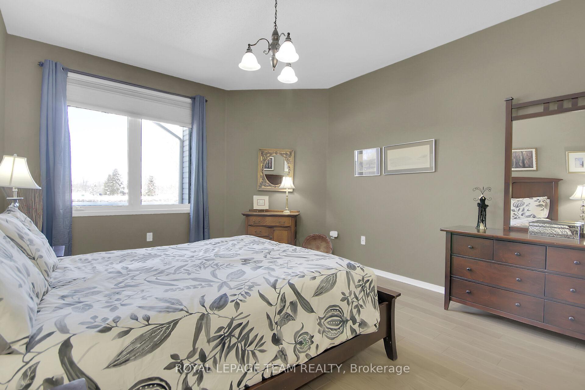 Photo 26 of 335 Breckenridge Crescent, Ottawa, Kanata - Morgan's Grant/South March — HOMEH
