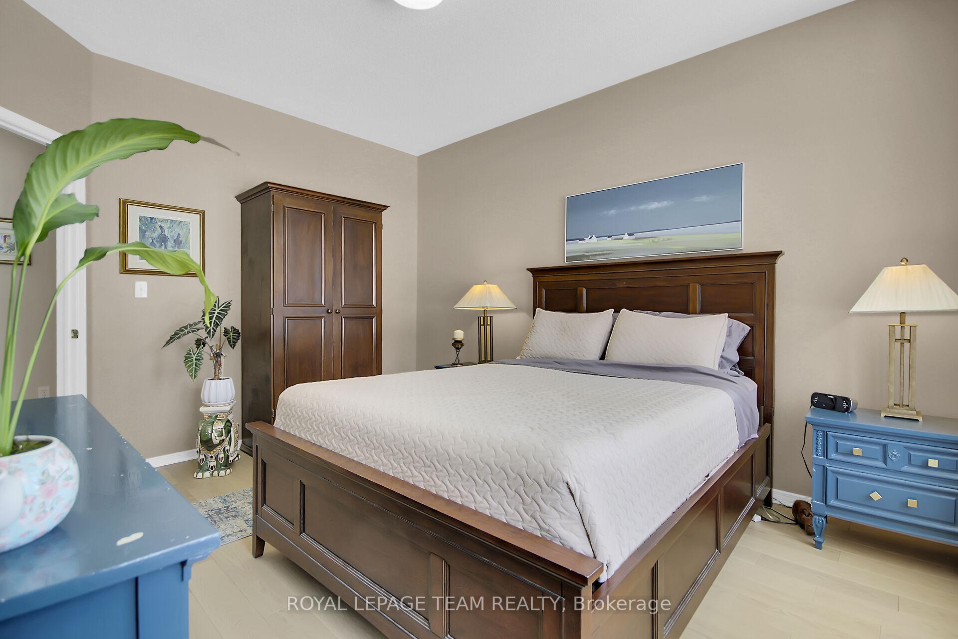 Photo 31 of 335 Breckenridge Crescent, Ottawa, Kanata - Morgan's Grant/South March — HOMEH
