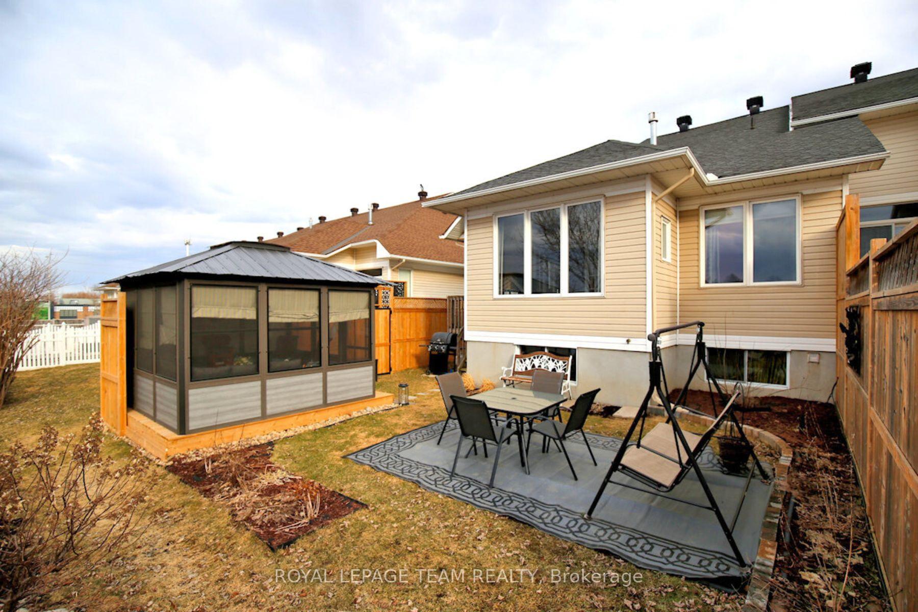 Photo 37 of 335 Breckenridge Crescent, Ottawa, Kanata - Morgan's Grant/South March — HOMEH